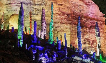 長(zhǎng)沙出發(fā)到黃龍洞、天門山二日游